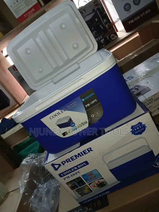 Premier 10L Insulated Cooler Box - 1