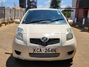 Toyota Vitz 2007 Pearl