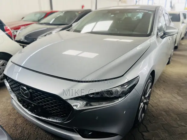 Mazda 3 2019 Nyeupe - 1
