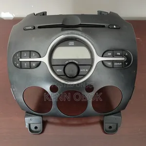 Konsoli ya Mazda Demio na Redio (2007-2015)