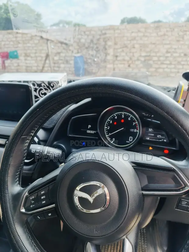 Mazda Demio 2019 Nyekundu - 1