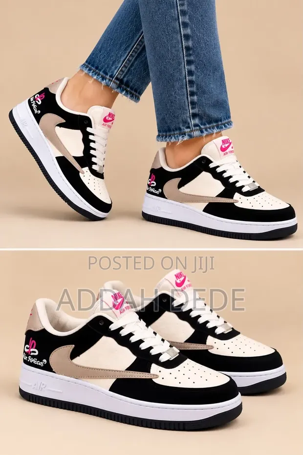 Nike Sneakers for Ladies - 1