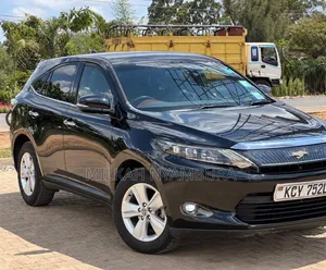 Toyota Harrier 2014 Nyeusi