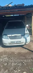 Toyota Corolla 2004 White - 3