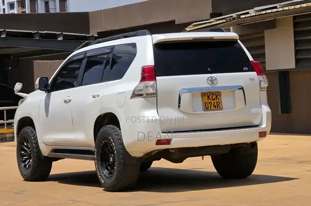 Toyota Land Cruiser Prado 2009 White - 1