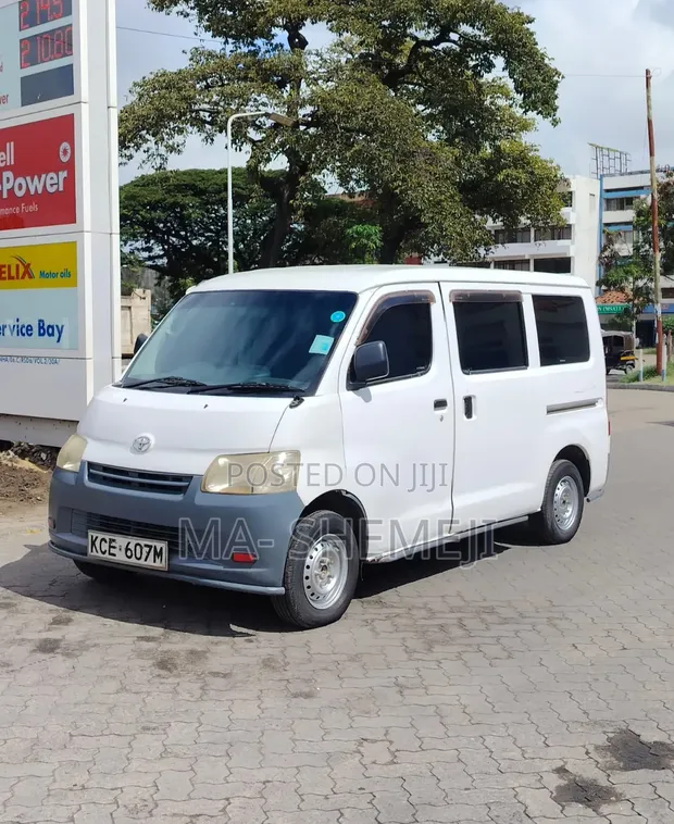 Toyota TownAce 2009 - White - 1