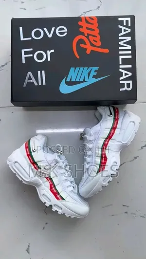 Nike Air Max Sneakers - Mpya Kabisa
