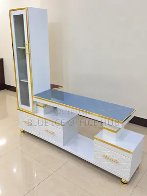 Kisimamio cha TV Nyeupe na Dhahabu chenye Juu ya Marumaru