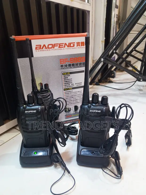 Baofeng BF-888S Walkie Talkie, 16 Channels, LED Light - 1