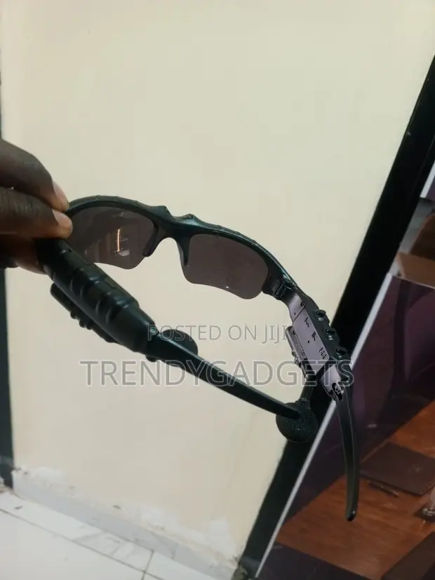 Bluetooth Sunglasses with Polarized Lenses & Speakers - 1
