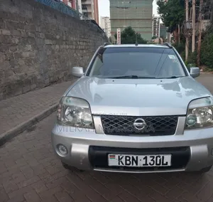 Nissan X-Trail 2004 Fedha