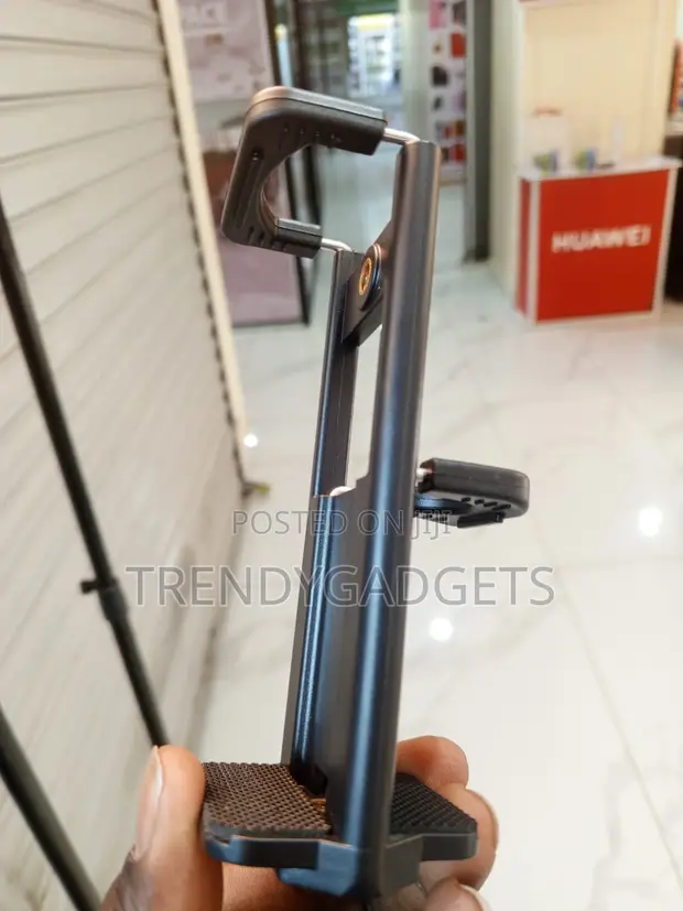 2-in-1 Universal Tablet Phone Holder Clip for Tripod - 1