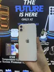 Apple iPhone 11 64GB Nyeupe - 2
