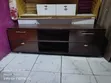 Divine Home TV Stand ya Dhahabu ya Metal - 3