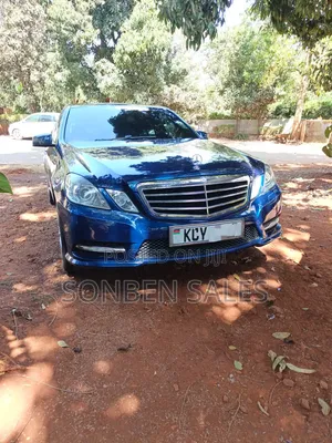 Mercedes-Benz E250 2013 Bluu