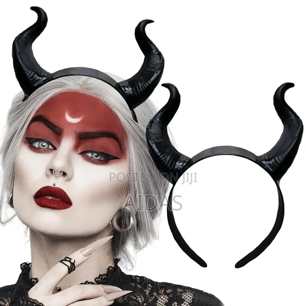 Gothic Horns Headband Cosplay Accessory - 1