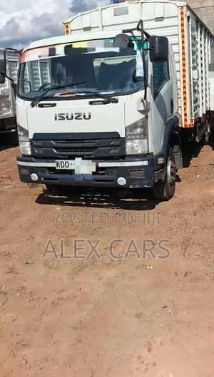 Isuzu FRR 2021 Lori la Chakula