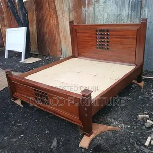 Kitanda cha Queen Size cha Mahogany