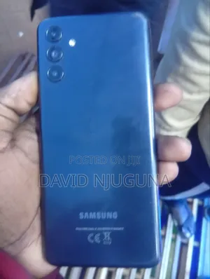 Samsung Galaxy A04s 64GB Nyeusi (Iliyo tumika, Skrini Imevunjika)