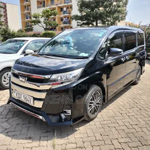 Toyota Noah 2.0 FWD (Viti 8) 2019 Nyeusi