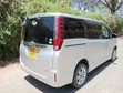 Toyota Noah 2015 Silver - 4