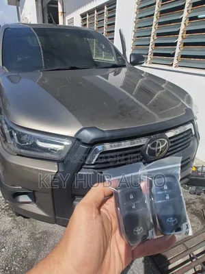 Vitufe Vipya vya Toyota Hilux New Shape kwa Programming