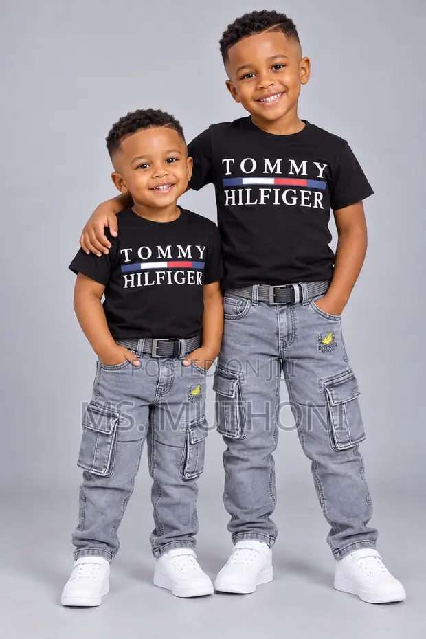 Set ya T-Shirt na Jeans za Tommy Hilfiger (Miaka 3-9) - 1