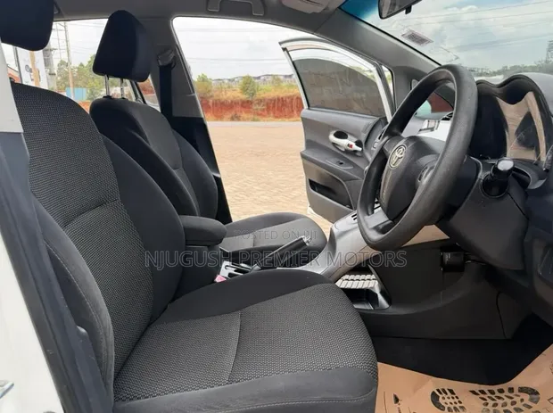 Toyota Auris 2010 - 1