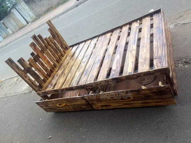 Pallet Bed - 4x6 - 1