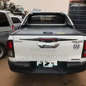 Enhance Your Toyota Hilux With a Premium Roller Shutter Lid