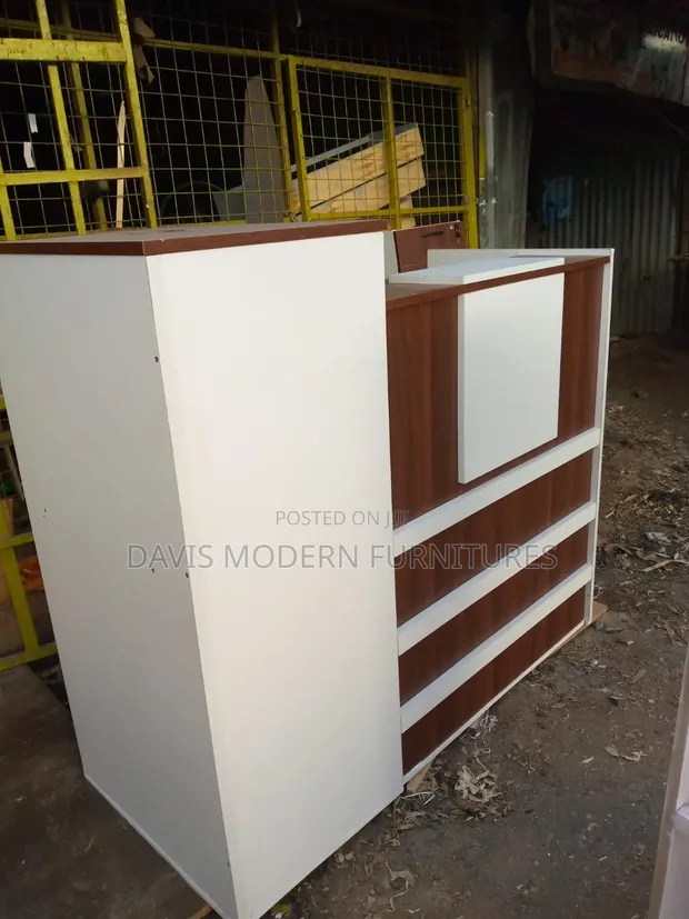 Professional Reception Desk Design - 1