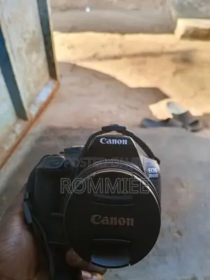 Canon EOS 2000D (Rebel T7) with 18-55mm Lens