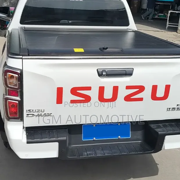 Isuzu D-Max Manual Roller Shutter Lid - 1