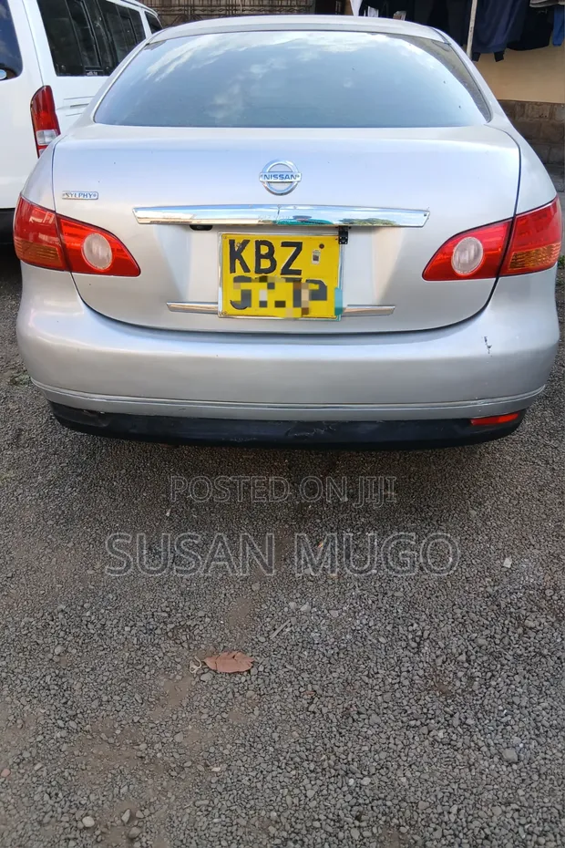 Nissan Sylphy Bluebird 2005 Silver - 1