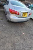 Nissan Sylphy Bluebird 2005 Silver - 2