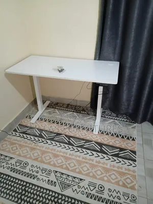 Champion Study Desk ya Laptop - Umeme, Urefu Unaoweza Kurekebishwa