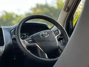Toyota Land Cruiser Prado 2017 Nyeusi