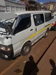 Toyota HiAce 1998 Nyeupe - 4