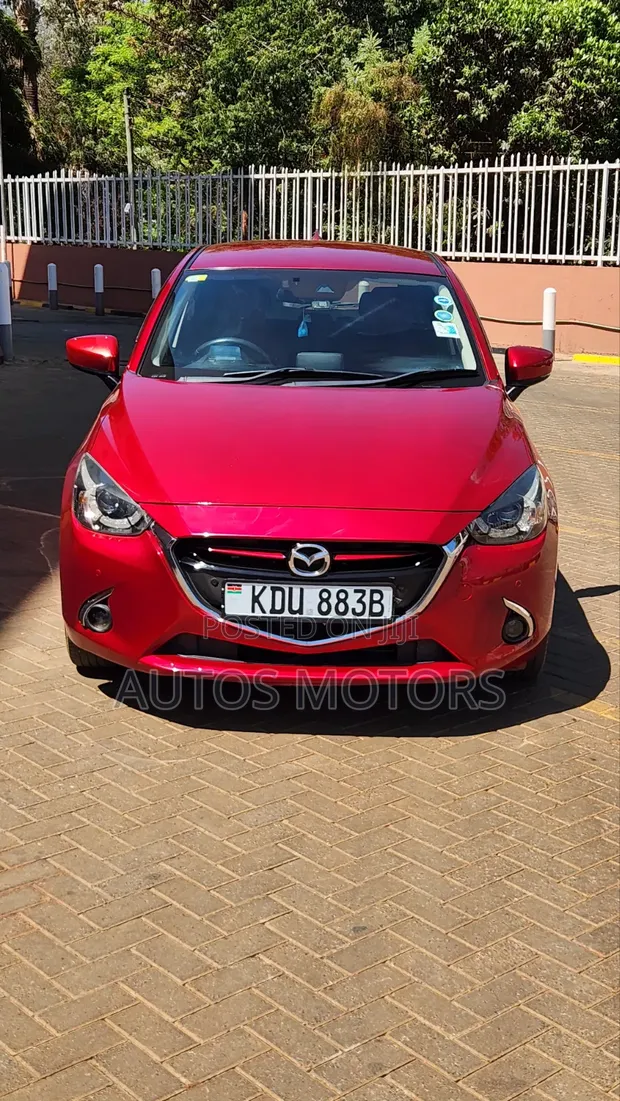 Mazda Demio 2018 Nyekundu - 1