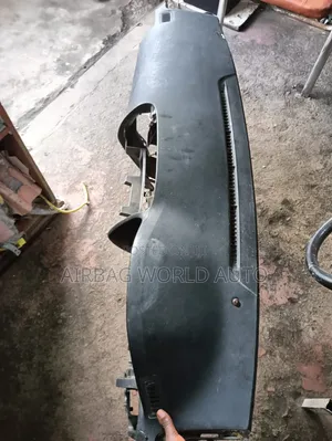 Dashboard ya Toyota Land Cruiser Prado 120