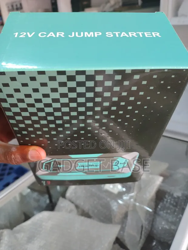 12V 4000A Peak Current Car Jump Starter - 1