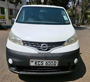 Nissan NV200 2012 Nyeupe