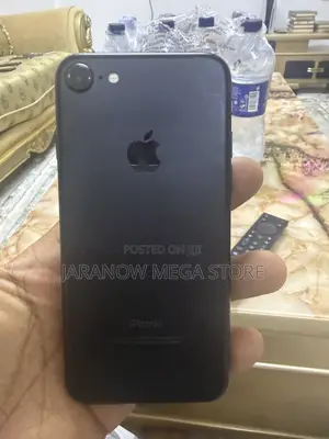 Apple iPhone 7 128GB Nyeusi
