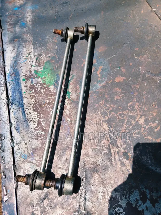 Toyota Belta Front Stabilizer Links (Used) - 1