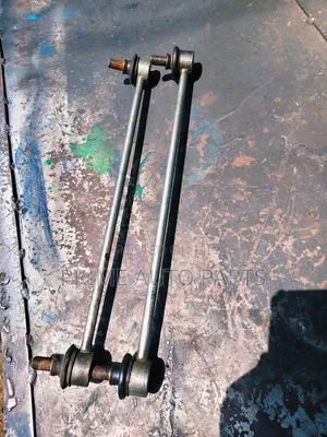 Toyota Belta Front Stabilizer Links (Used)