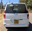 Toyota Noah 2006 Nyeupe - 4