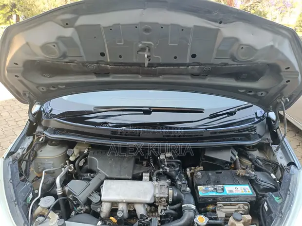 Nissan Note 2013 Gray - 1