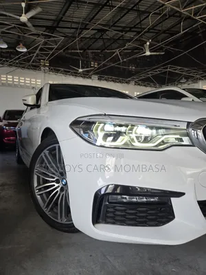 BMW 320i 2018 White