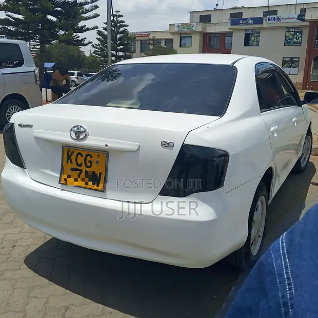 Toyota Axio 1.5 G 2WD 2009 White - 1