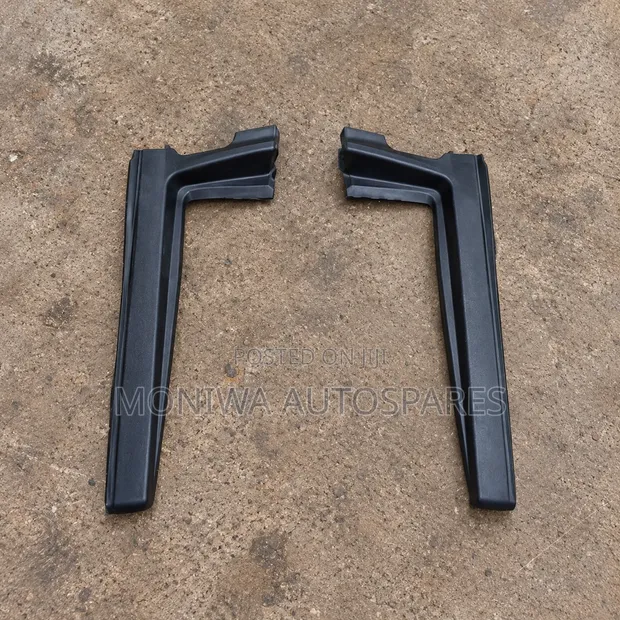 Kifuniko cha Windscreen cha Toyota Ractis 2010 - 1